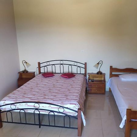 Toulatos Pantelis Apartment Poulata Ngoại thất bức ảnh