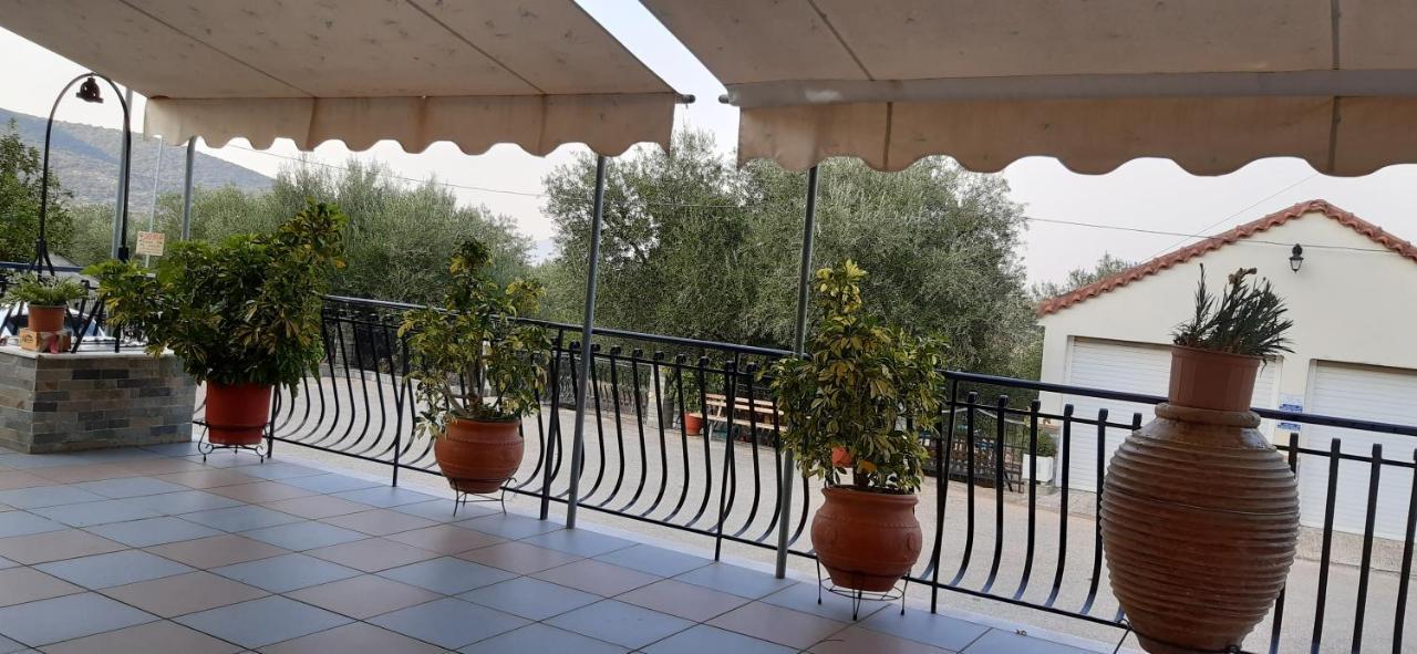 Toulatos Pantelis Apartment Poulata Ngoại thất bức ảnh