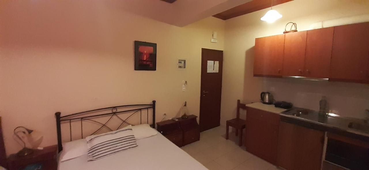 Toulatos Pantelis Apartment Poulata Ngoại thất bức ảnh