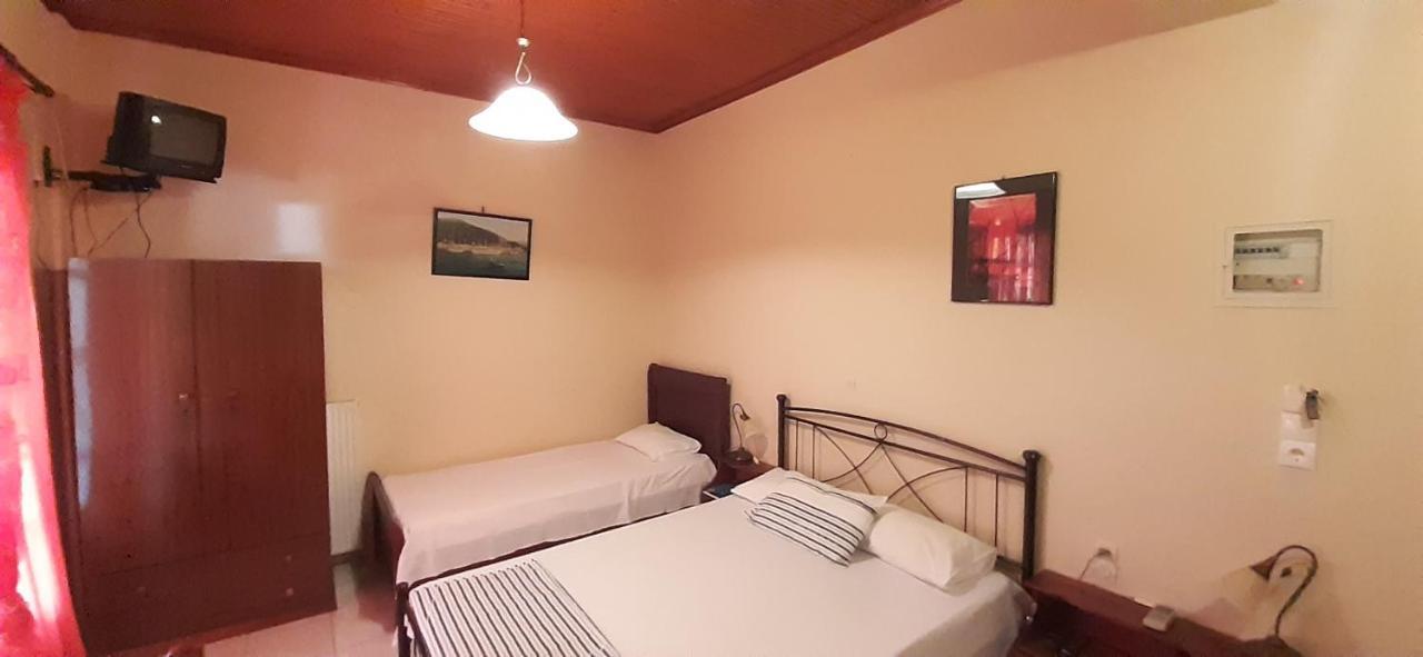 Toulatos Pantelis Apartment Poulata Ngoại thất bức ảnh