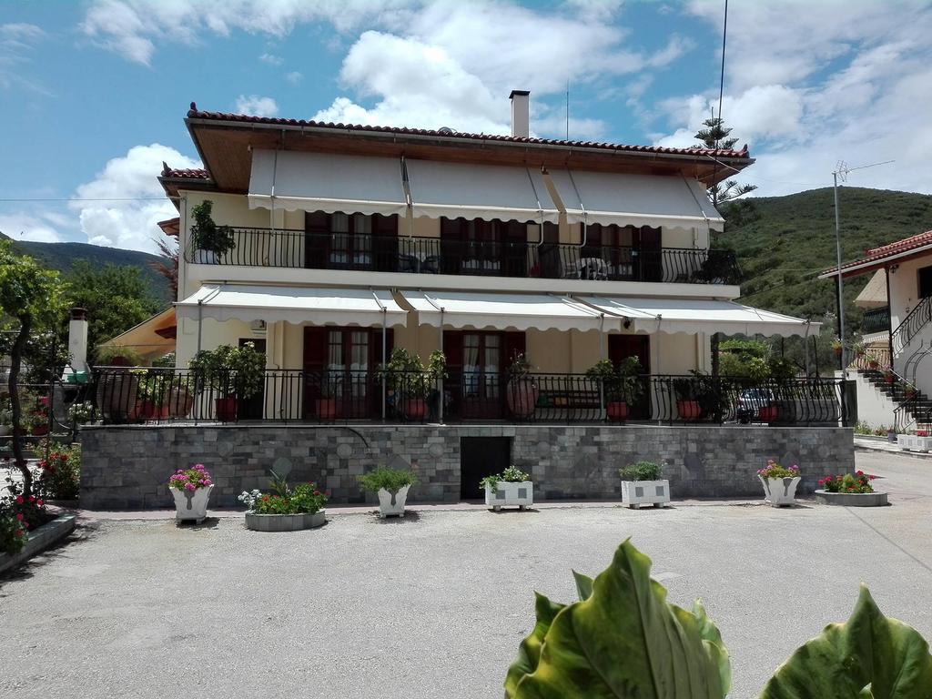 Toulatos Pantelis Apartment Poulata Ngoại thất bức ảnh