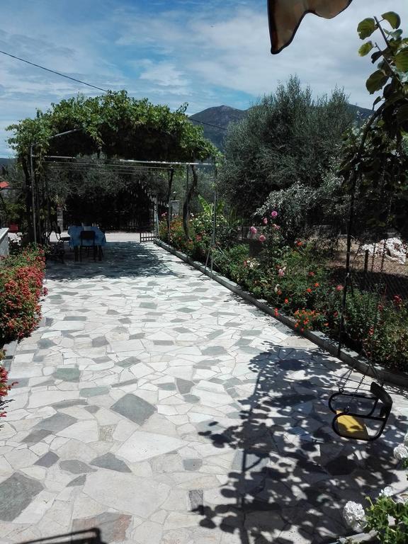 Toulatos Pantelis Apartment Poulata Ngoại thất bức ảnh