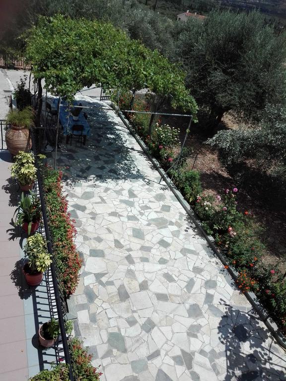 Toulatos Pantelis Apartment Poulata Ngoại thất bức ảnh
